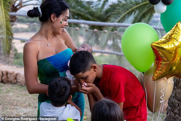 kat.Cristiano Ronaldo gives a glimpse into his family life as he spends over a £100,000 celebrating his son's birthday. How do you feel?kat - Life Begin